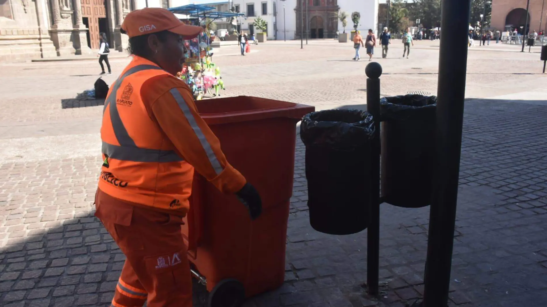 instalaran 50 botes de basura nuevos en zona centro (5)